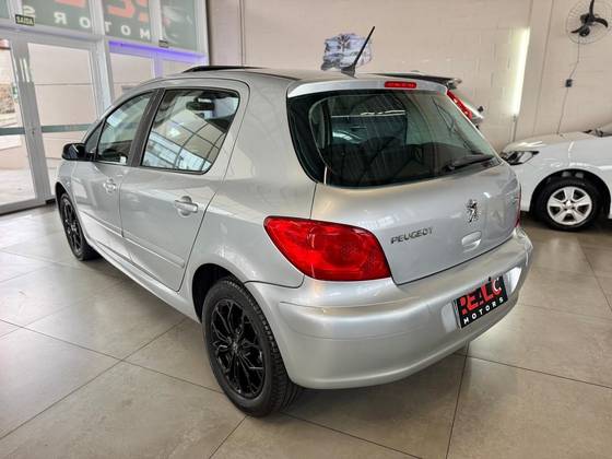 PEUGEOT 307 1.6 PRESENCE SEDAN 16V FLEX 4P MANUAL PEUGEOT 307 1.6 PRESENCE SEDAN 16V FLEX 4P MANUAL